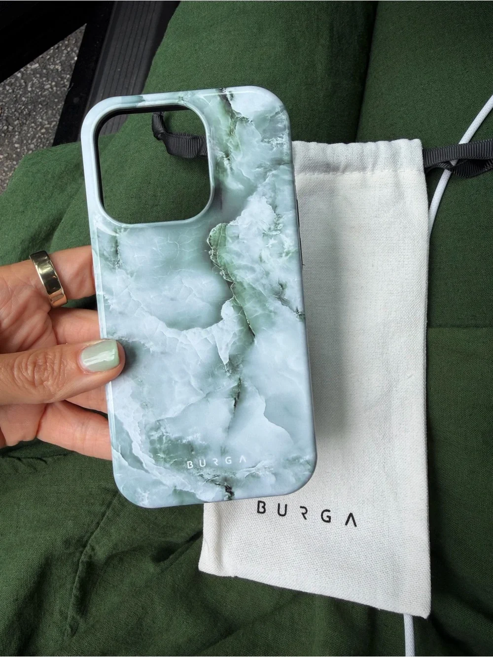Burga IPhone 14 Pro case